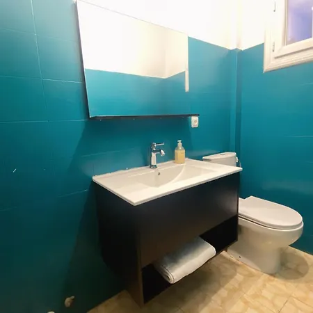 Quiet Apartment, Ac With Free Street Parking And Little Garden Apartment Nice
