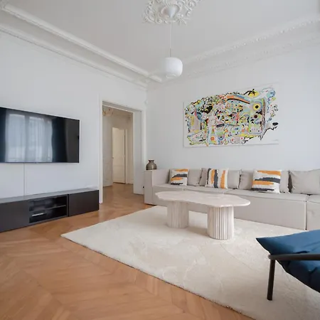 Amazing Flat - Near Champs-elysees Apartment *