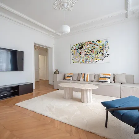Amazing Flat - Near Champs-elysees Apartment *