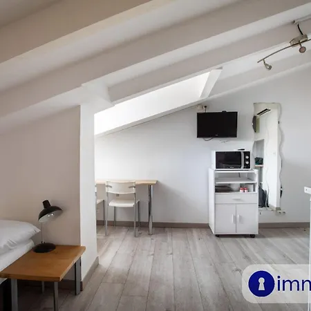 Studio Air-conditioned Liberation District * Nice