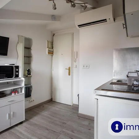 Studio Air-conditioned Liberation District * Nice