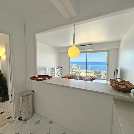 Stunning Rooftop Retreat On The Promenade Des Apartment *