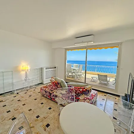 Apartment Stunning Rooftop Retreat On The Promenade Des