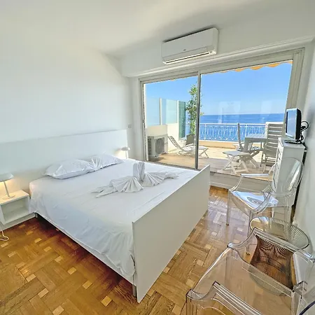 Stunning Rooftop Retreat On The Promenade Des *