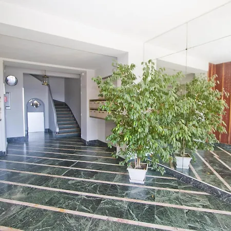 Stunning Rooftop Retreat On The Promenade Des *