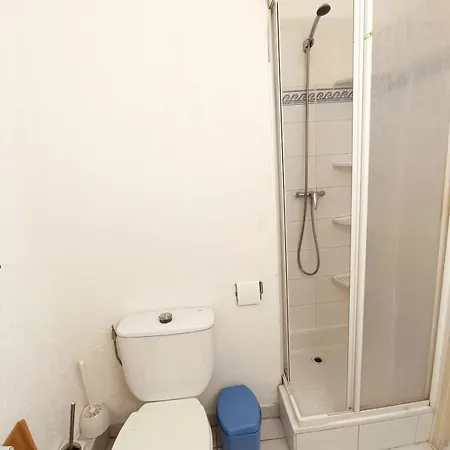 With Balcony - 1 Minute From The Apartment