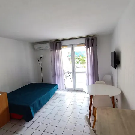 Apartment With Balcony - 1 Minute From The