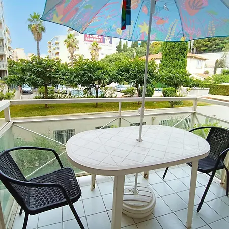 Apartment With Balcony - 1 Minute From The Nice
