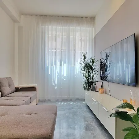 Pres De La Plage Apartment *