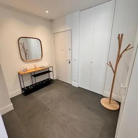 Apartment Elegant Central Flat With Private Terrace In Nice