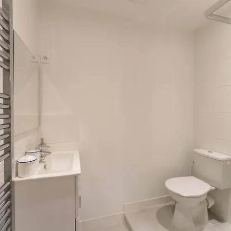 Apartment Elegant Et Spacieux 4p Au Coeur De La Vieille