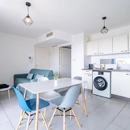 Apartment Magnifique 4pers, Clim, Parking, Piscine