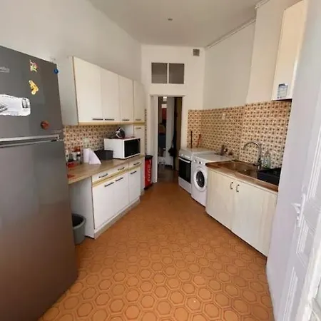Une Vie Ensoleillee Apartment