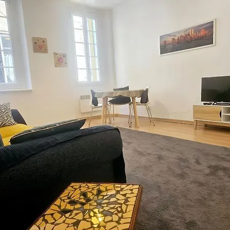 Vieux - Charmant 4 Personnes Apartment
