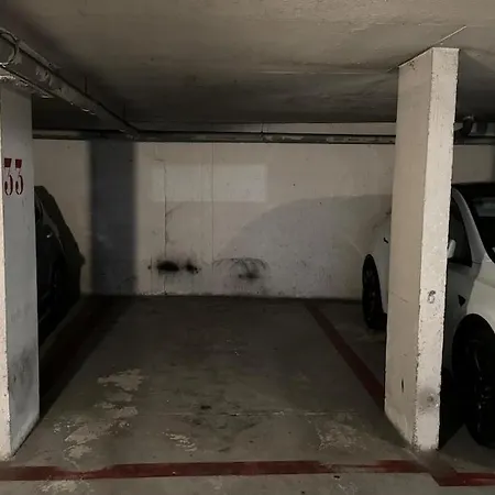 Centre Negresco 2 Pieces Calme A 150 M Des Plages Et Zone Pietonne, Parking Couvert