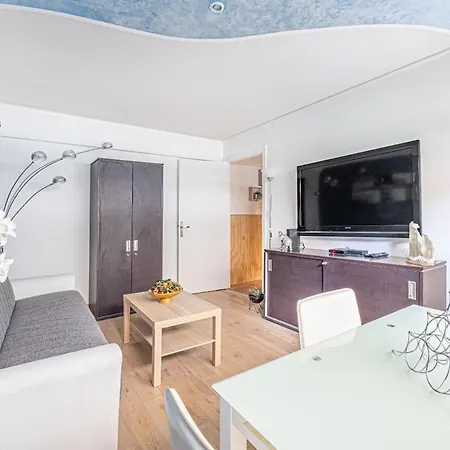 Centre Negresco 2 Pieces Calme A 150 M Des Plages Et Zone Pietonne, Parking Couvert Apartment Nice