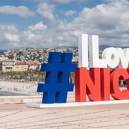 Centre Negresco 2 Pieces Calme A 150 M Des Plages Et Zone Pietonne, Parking Couvert Nice