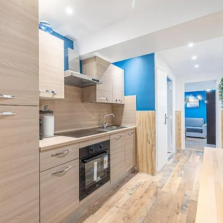Apartment Centre Negresco 2 Pieces Calme A 150 M Des Plages Et Zone Pietonne, Parking Couvert