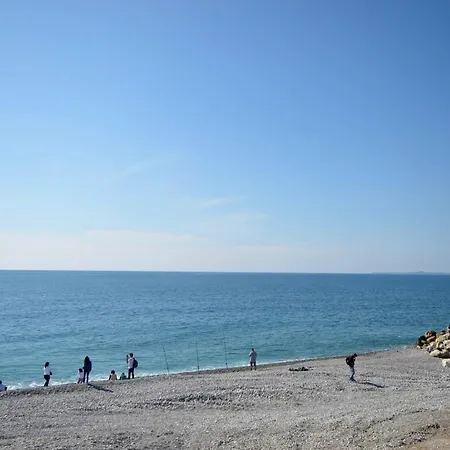 Centre Negresco 2 Pieces Calme A 150 M Des Plages Et Zone Pietonne, Parking Couvert Apartment *