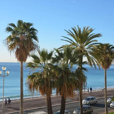 Apartment Centre Negresco 2 Pieces Calme A 150 M Des Plages Et Zone Pietonne, Parking Couvert