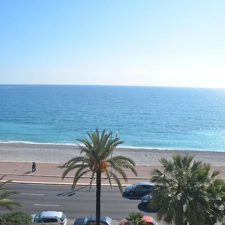 Apartment Centre Negresco 2 Pieces Calme A 150 M Des Plages Et Zone Pietonne, Parking Couvert *