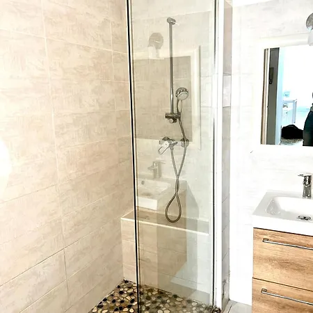 Apartment Studio Sur La Promenade