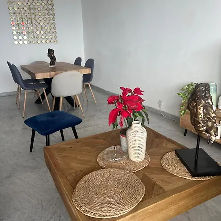 Face A La Apartment *