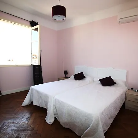 Apartment En Plein Centre De *