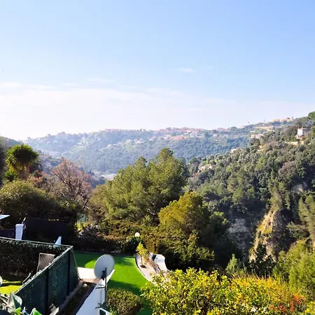 Maison Avec Grande Terrasse Sur Holiday home