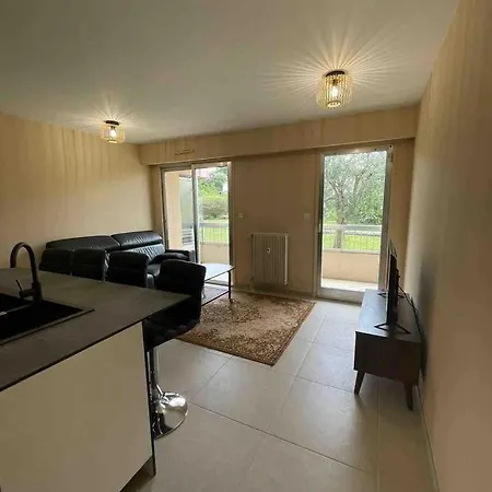 Beautiful Apartment With Sea View And Garage! Apartment *