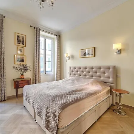 Elegant Apartment With Big Terrace Nice
