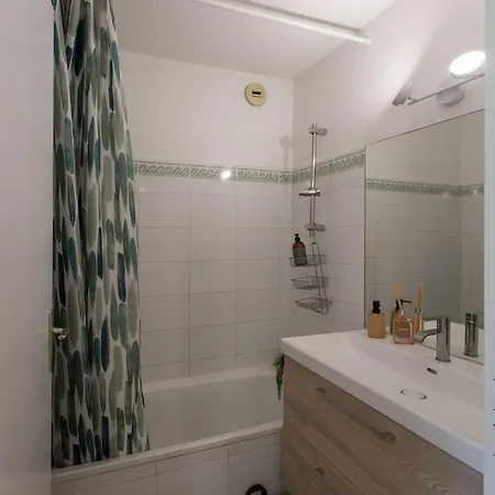 #46 Staywiz Us - Terrace Ac 4mins Walk Sea Tram T2 Airport Port *