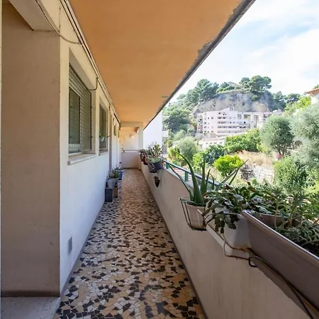 S1 Staywizus - 2p Bornala Sea View Balcony & Ac Apartment