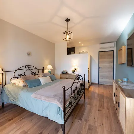 2 Nice Private Room With Pool Ans Garden