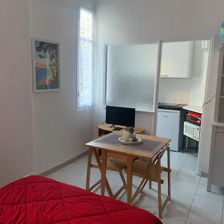 Close To The Sea Apartment