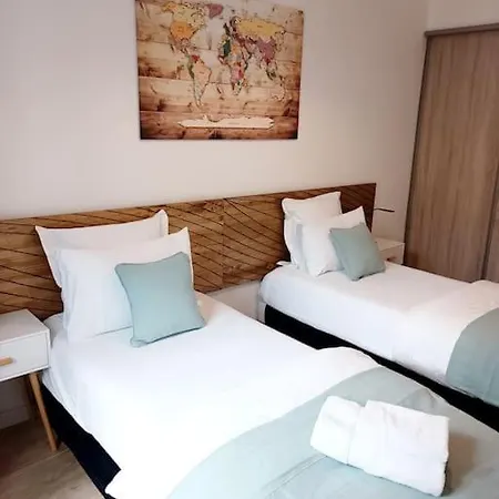 2 Bedroom, 4-6 Pers., 5min To The Beach, Wifi, Ac * Nice