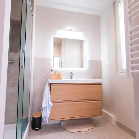 Apartment 3 Pieces Au Coeur De La Pietonne Nice