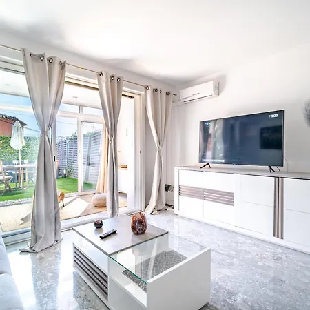 Clim Piscine Ouest Apartment Nice