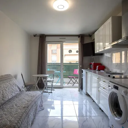 Apartment Air-conditioned District Bornala Nice