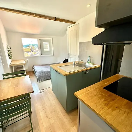 Vieux Dernier Etage * Nice