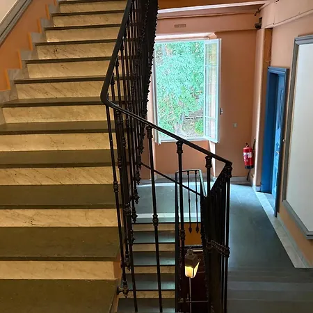 Port 1br Flat With Terrace Apartment Nice