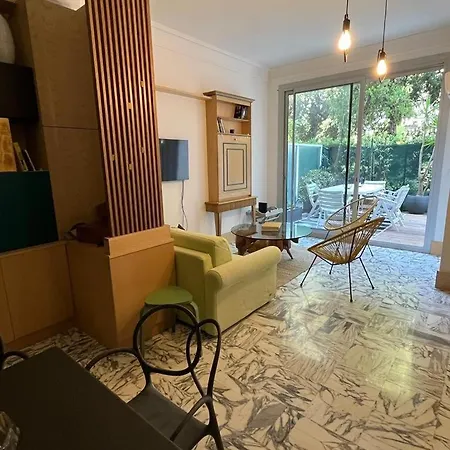 Beautiful In Cimiez Apartment