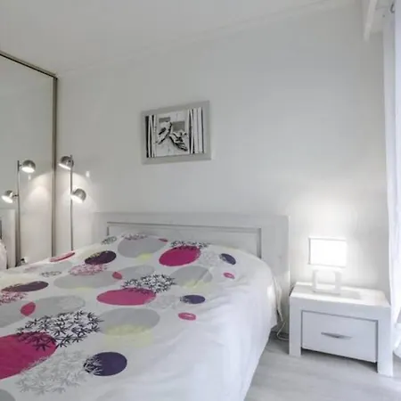 Spacious 2 1 Bedroom Elegance Comfort For Two People Apartment Nice