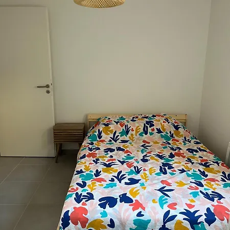 2 Charming Close To Port And Transport Nice