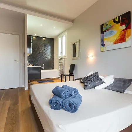 Apartment La Tour Sarrasine *