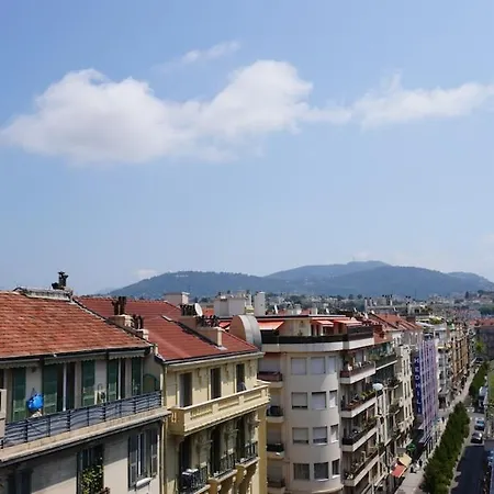 Apartment 2 Bedroom Terrace - Downtown *