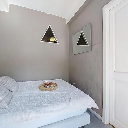 Apartment Daphne By Interhome Nice
