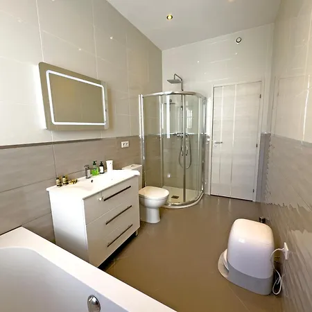 Derniere Etage Sur La Promenade! Apartment