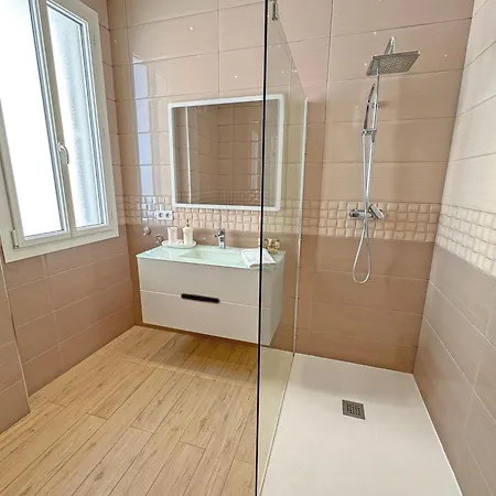Derniere Etage Sur La Promenade! Apartment Nice