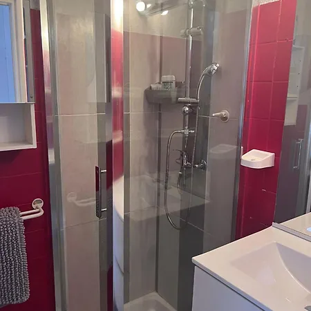 Apartment A 5min De La